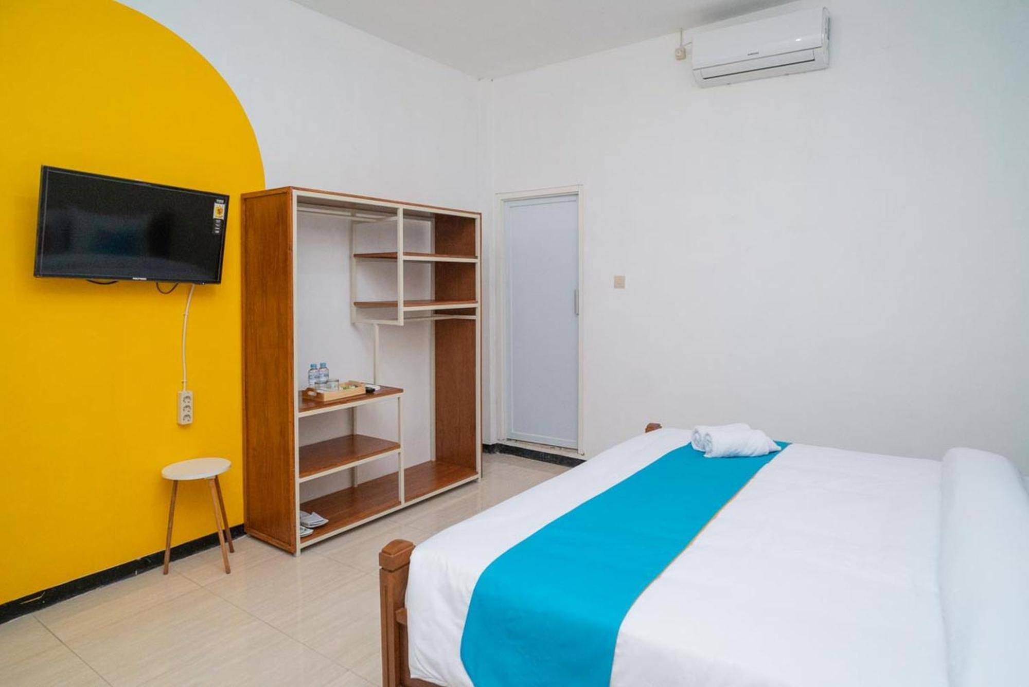 Sans Hotel Queen Batu Sumber Brantas Camera foto